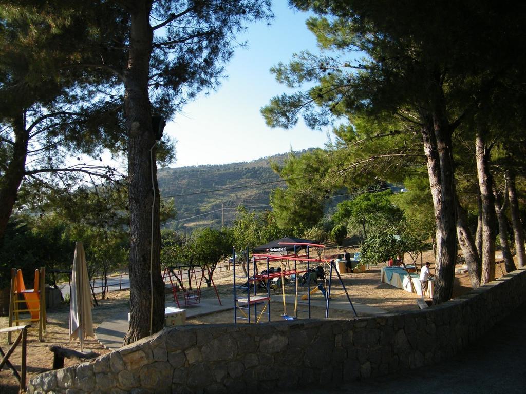 Casale Drinzi Villa Collesano Luaran gambar